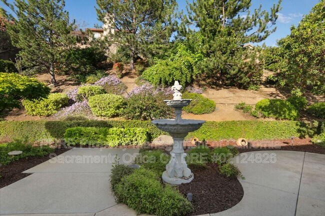 Building Photo - 1143 Bevinger Dr