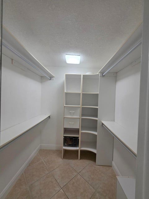 Building Photo - 9460 SW 61st Way