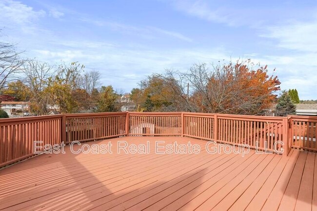 Building Photo - 1337 Cedarwood Dr