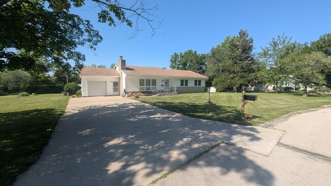 Primary Photo - 2221 Millwood Dr