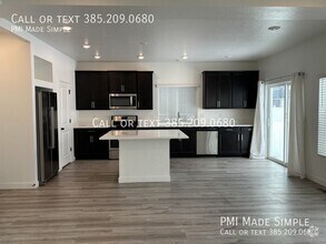Building Photo - Modern and Spacious Home In Lehi with 2 Ca...