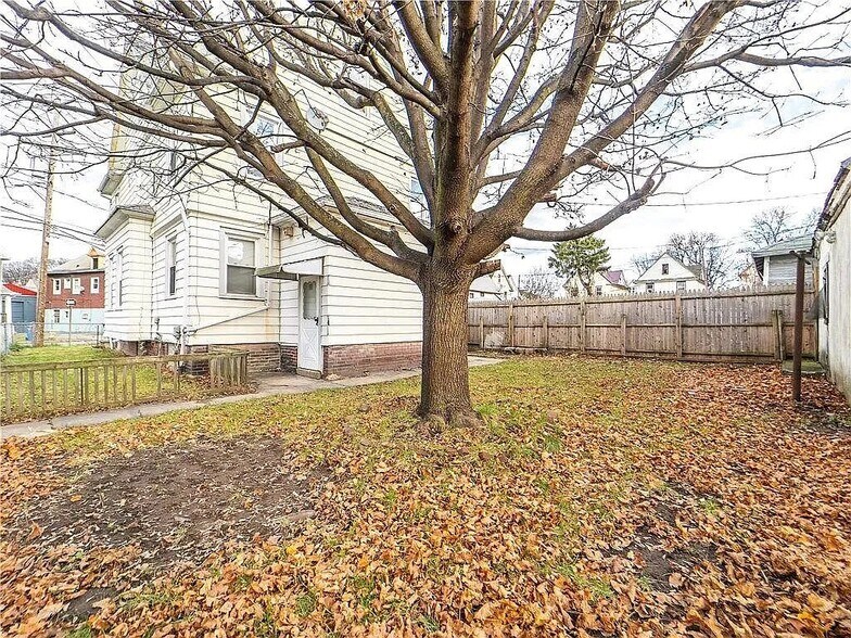 Building Photo - 1339 Clifford Ave