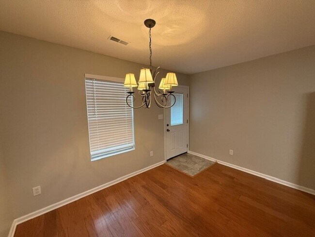 Building Photo - BEAUTIFUL 3 BEDROOM CONDO IN THE HARDIN VALLEY AREA!!!