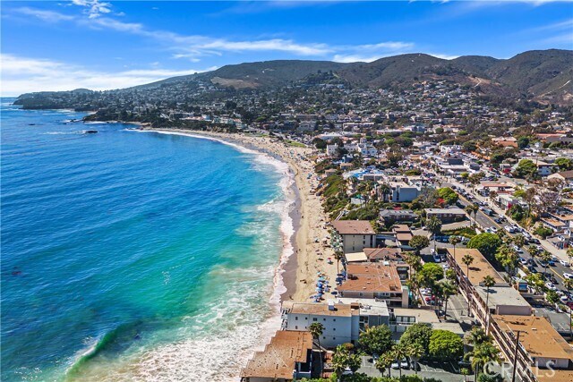 Building Photo - 390 St Ann's Dr