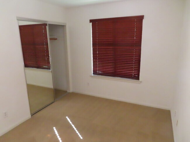 Building Photo - 3125 Harbor Ridge Ln