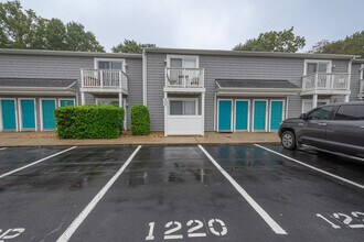 Building Photo - 1220 Indian Rd