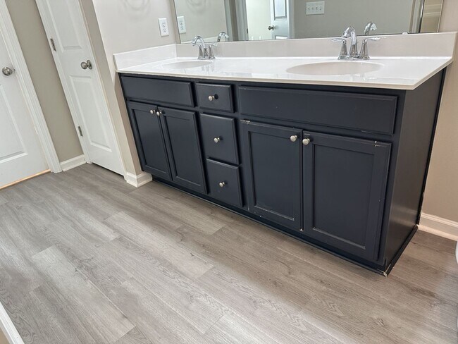 Building Photo - 48 Bellasera Wy