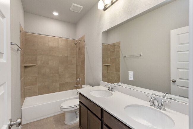 Building Photo - 6915 Lebec Dr
