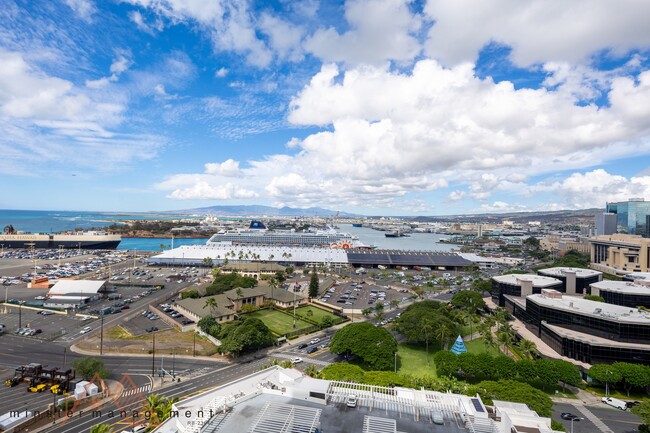 Building Photo - 600 Ala Moana Blvd