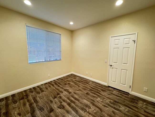 Building Photo - Immaculate 3Bd/2.5Ba Home in Foothill Ranch w/Community Pool, Water Softener and Amazing Location!