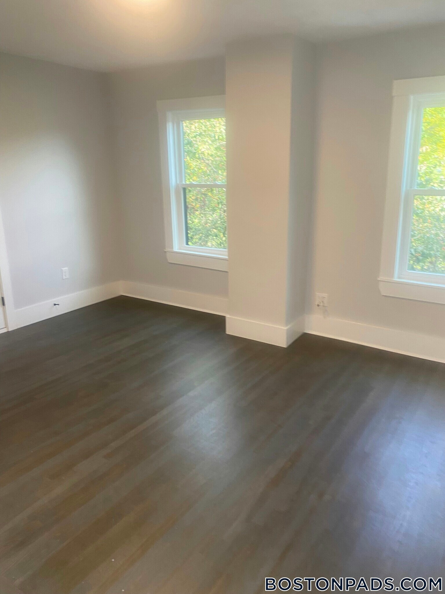 Building Photo - 118 Marginal St