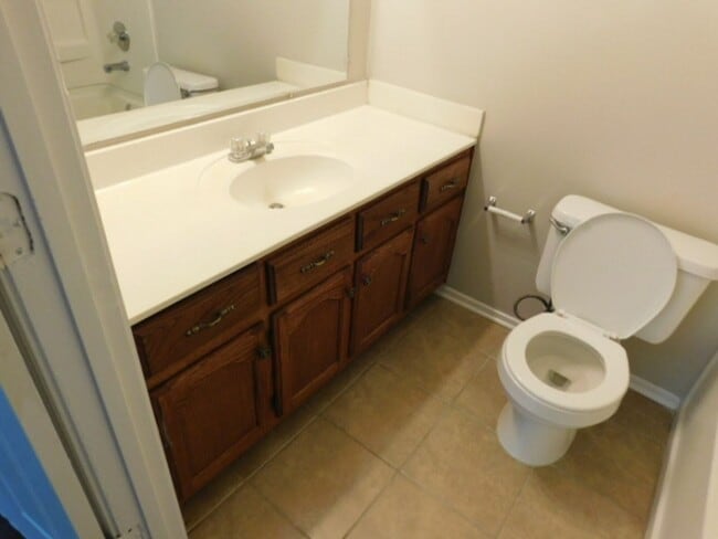 Building Photo - 1125 McGowan Dr