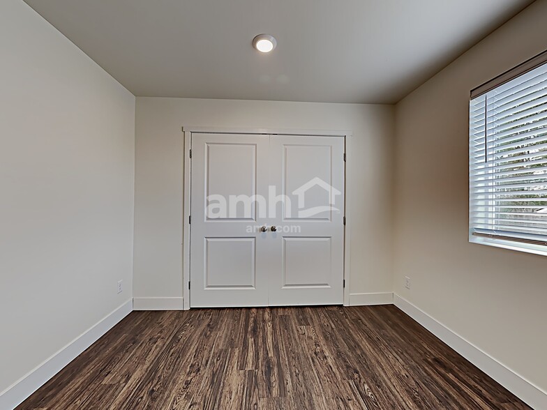 Building Photo - 19314 16th Ave Ct E