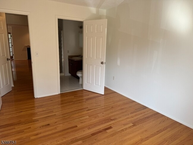Building Photo - 16 Buchanon Ct