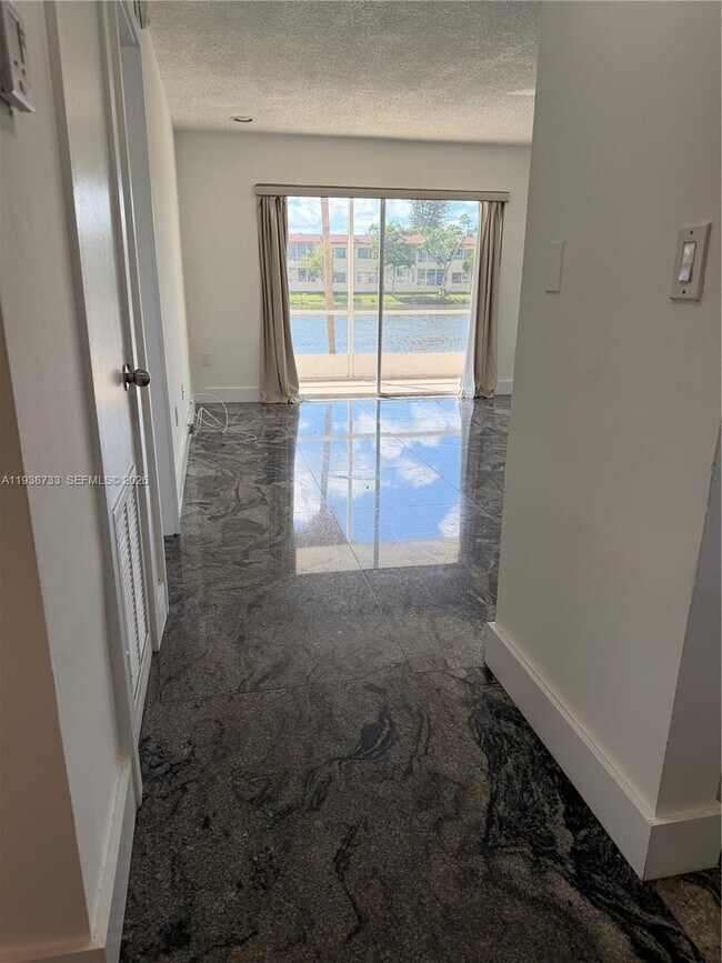 Building Photo - 2880 NE 203rd St