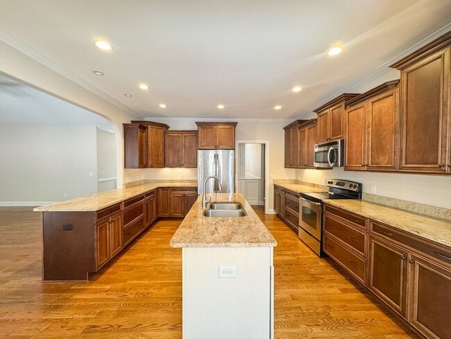 Building Photo - Gorgeous 4 Bed 2.5 Bath Home in Pinehurst