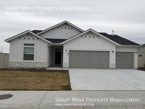 Building Photo - 611 W Snowy Owl St