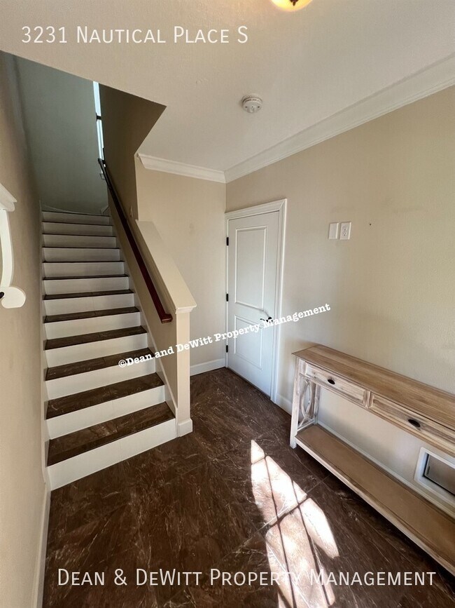 Building Photo - 3231 Nautical Pl S