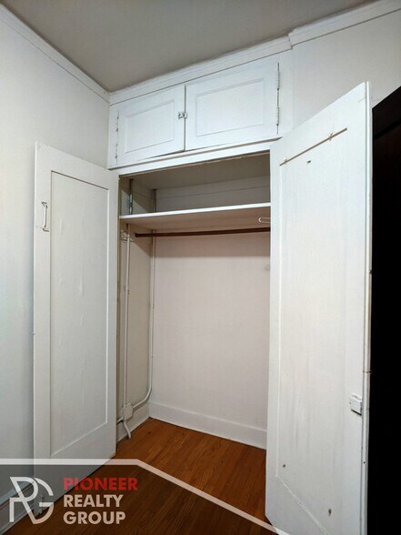 Building Photo - 1025 Dempster St