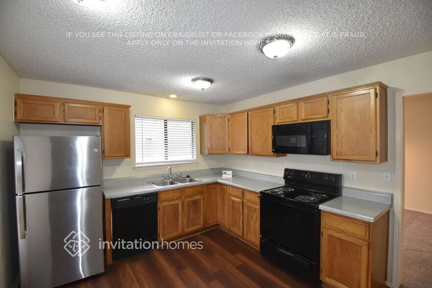 Building Photo - 6919 Cedar Knoll Dr