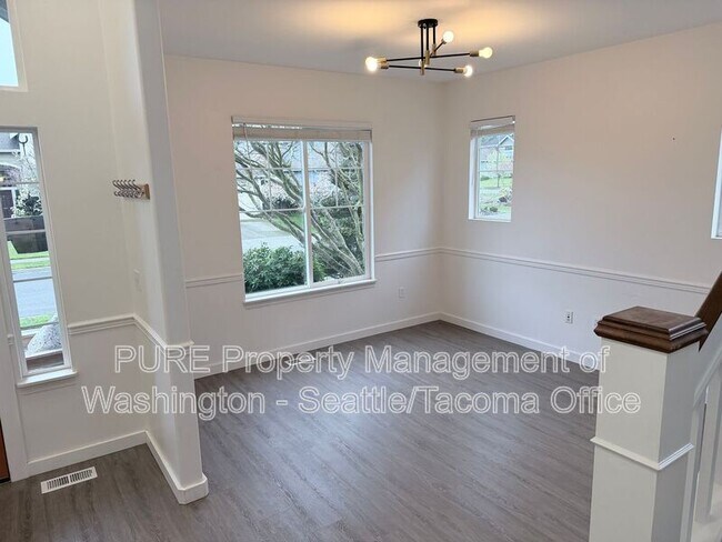 Building Photo - 1725 SW 346th Pl