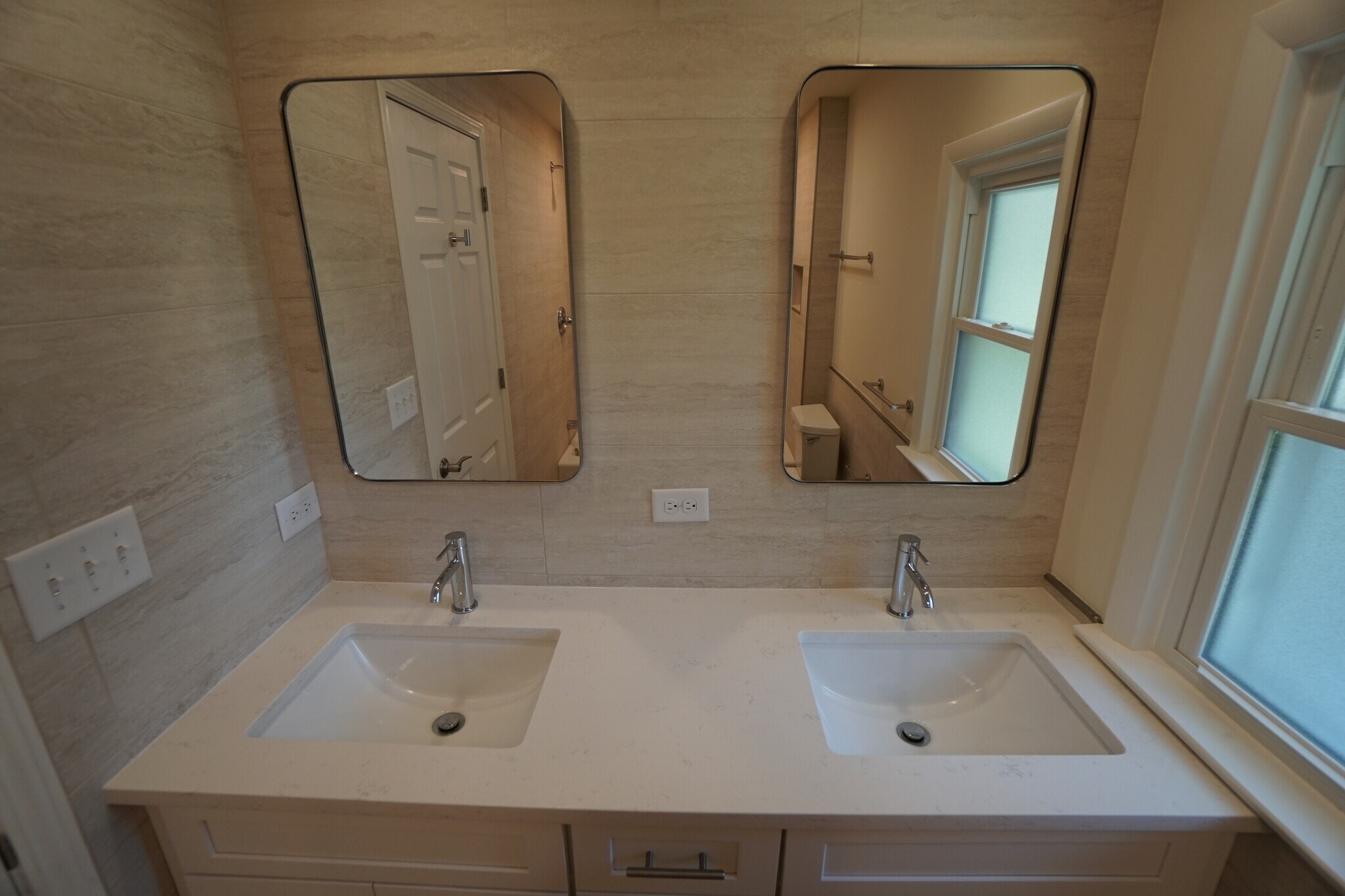 Building Photo - 28W383 Behrs Circle Dr S