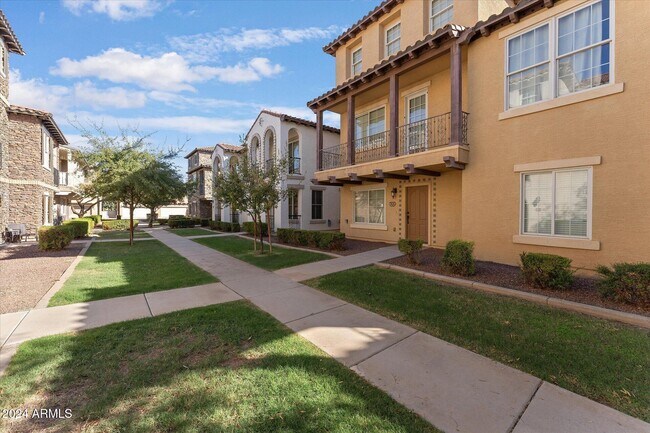 Primary Photo - 3636 E Edna Dr