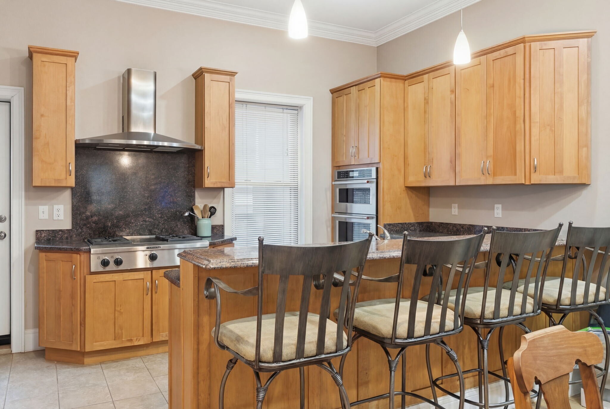 Building Photo - 7 Worthington St