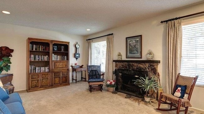 Building Photo - Union City 4 Bed | Master Suite | Perfect ...