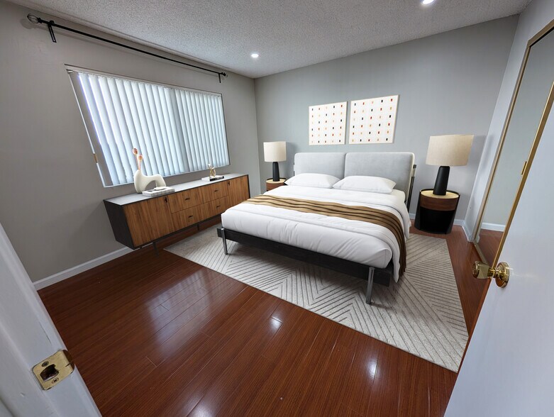 Building Photo - 470 S Los Robles Ave