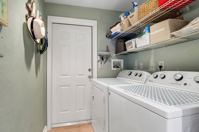 Building Photo - 2820 Citrus Lake Dr