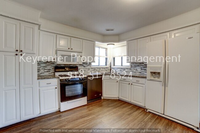 Building Photo - 3 Bed | 1 Bath near Rose District BA!