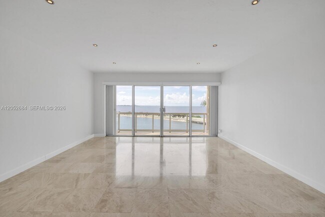 Building Photo - 2451 Brickell Ave