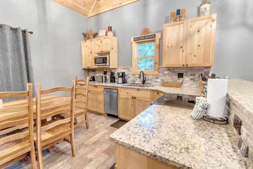 Building Photo - 2485 Waldens Creek Rd