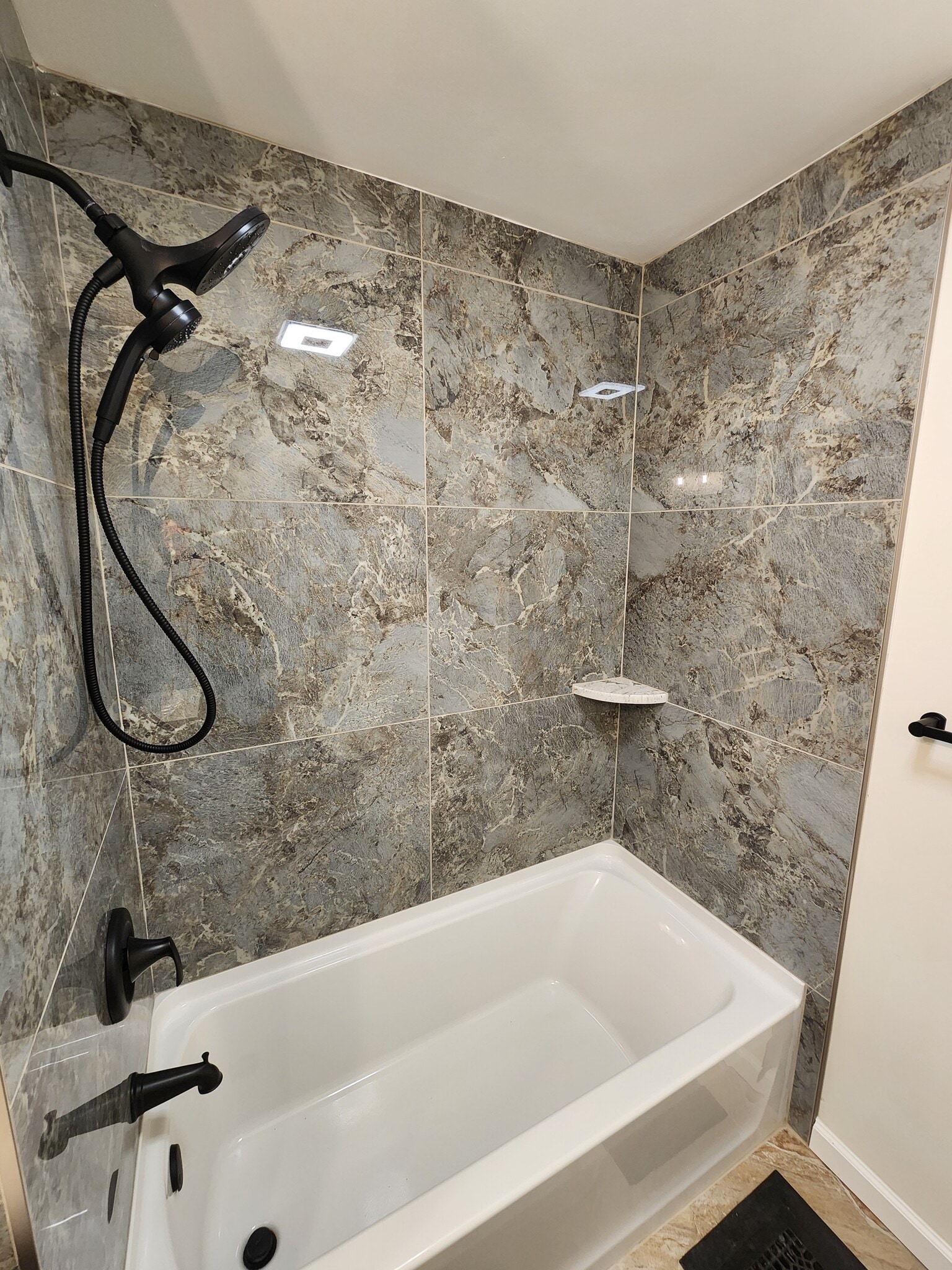 Building Photo - 262 Tennyson Ave