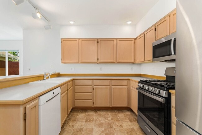 Building Photo - 15855 NE 92nd Way