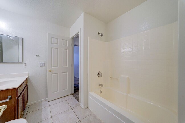 Building Photo - AVAILABLE NOW IN ESTRELLA MOUNTAIN RANCH!!!