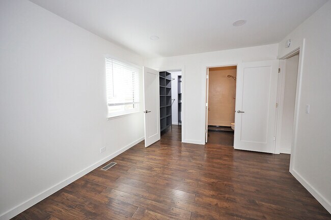 Building Photo - 48 Lambert Dr