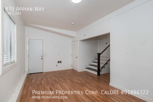 Building Photo - 870 Appian Way