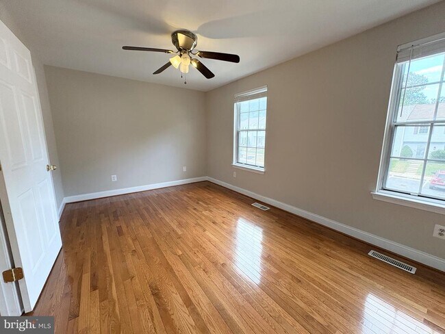 Building Photo - 7653 Stana Ct