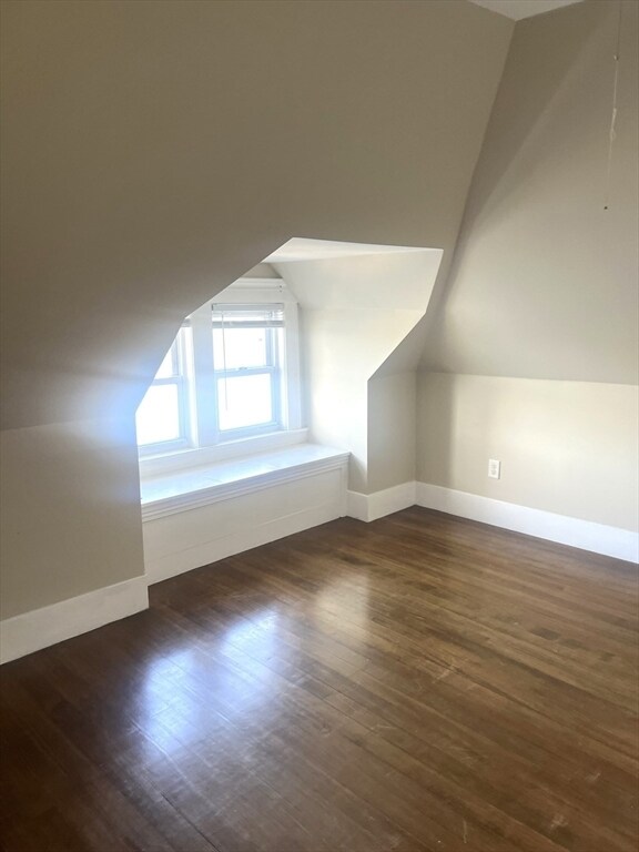 Building Photo - 147 Lake Ave