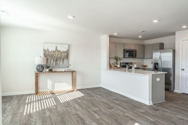 Building Photo - 205 Maddox Dr