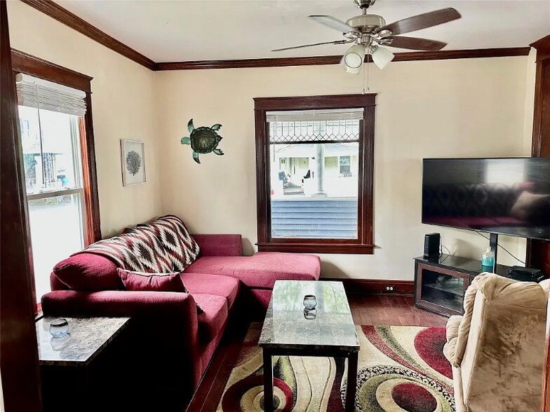 Building Photo - 25 Ogden St