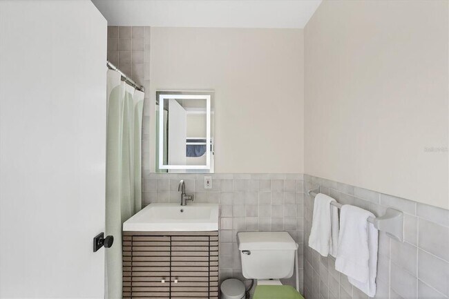 Building Photo - 550 Gaspar Dr