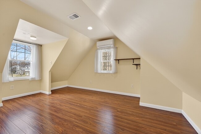 Building Photo - 6 Adams St