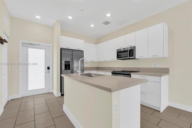 Building Photo - 8167 NW 41st St