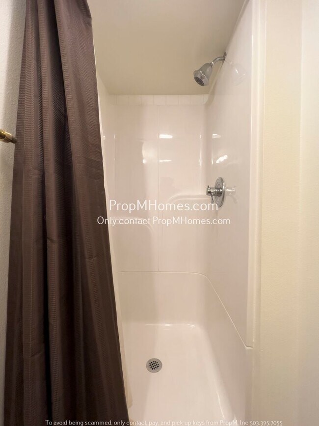 Building Photo - Unique 1-Bedroom with Bonus Studio – Flexi...