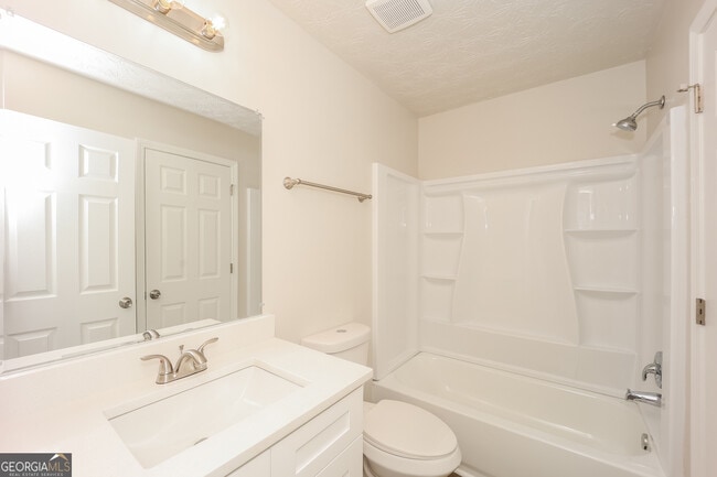 Building Photo - 50 Autumn Ct