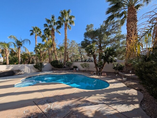 Building Photo - 8121 Riviera Beach Dr