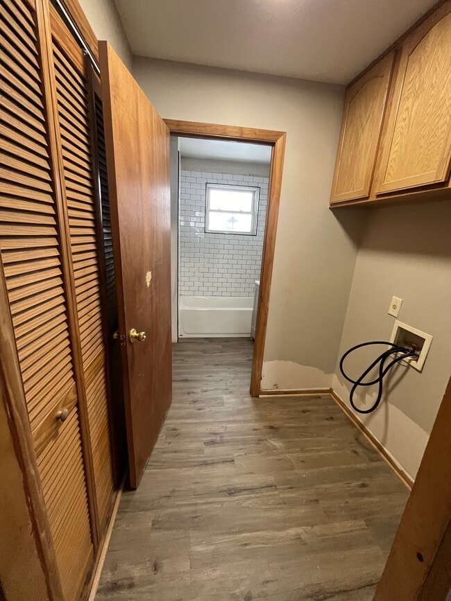 Building Photo - 4167 Ellery Dr